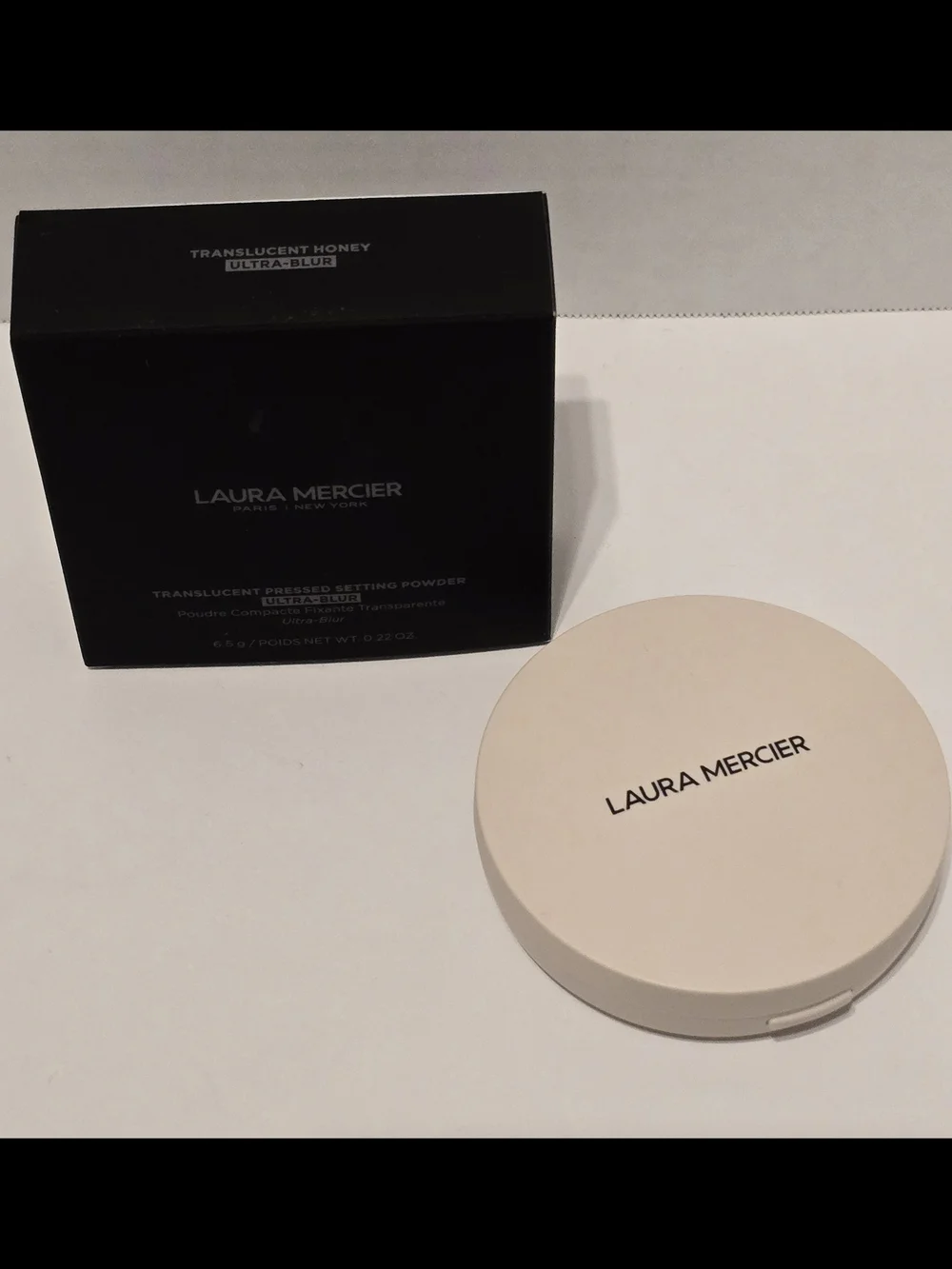 Laura Mercier Translucent Pressed Setting Powder Ultra Blur- Translucent Honey